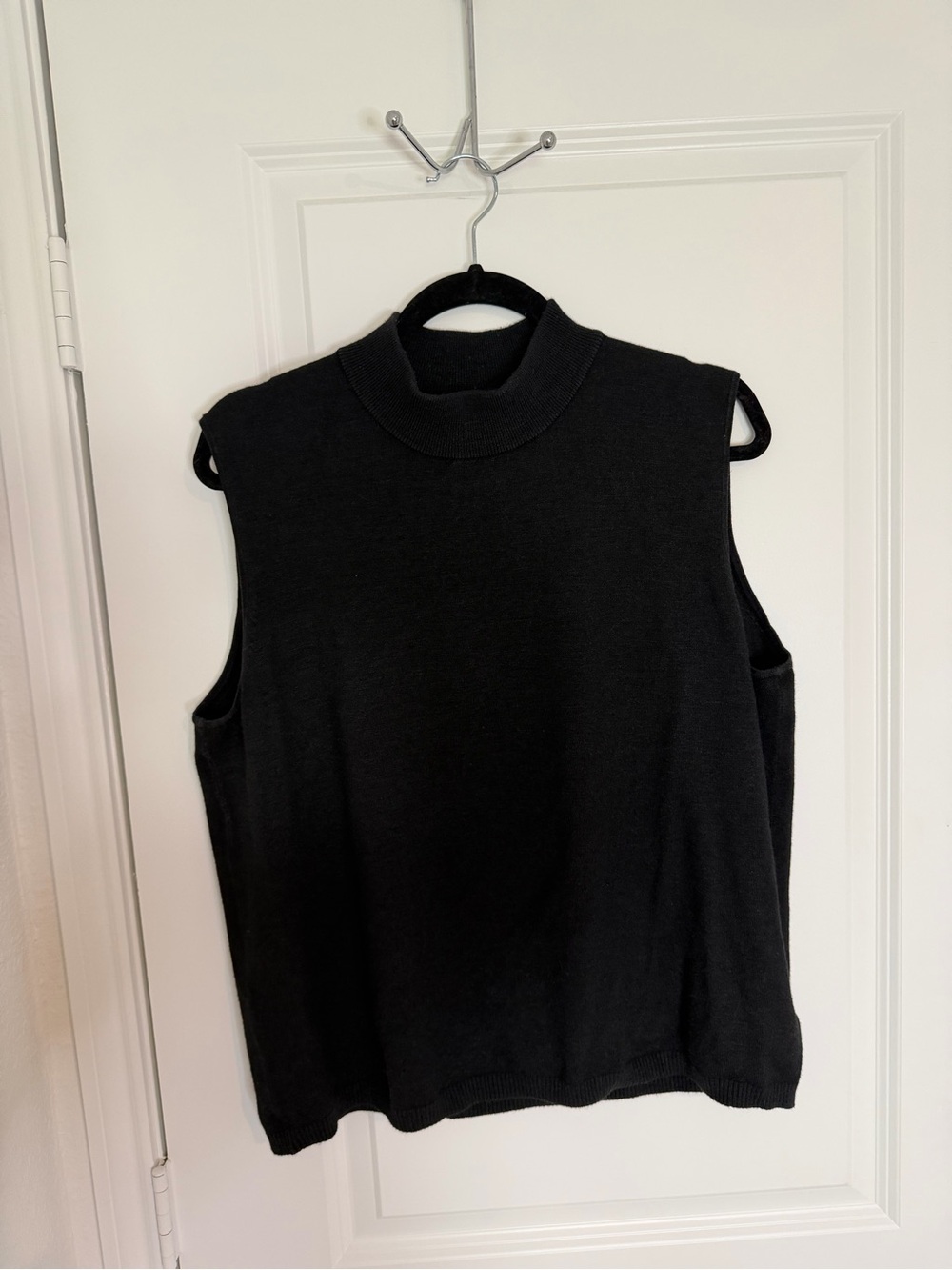 Silk Sleeveless Mock Neck Knit Tank Top - Black